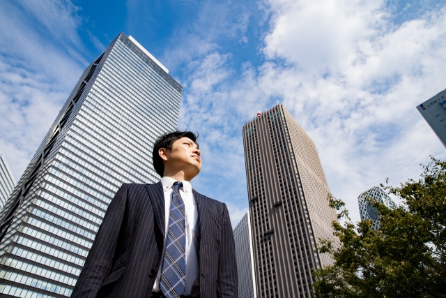 不動産業界は中卒でも就職できる！気になる収入額や向いている人の特徴を解説