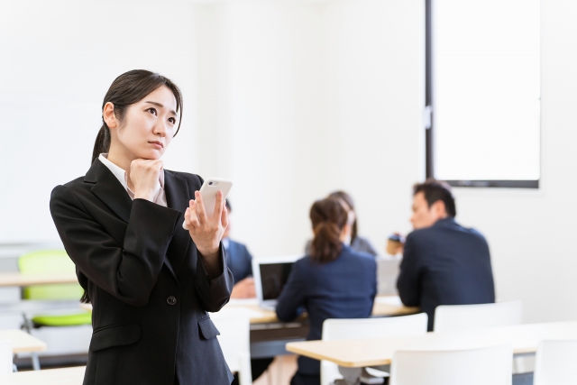 そもそも契約社員とは